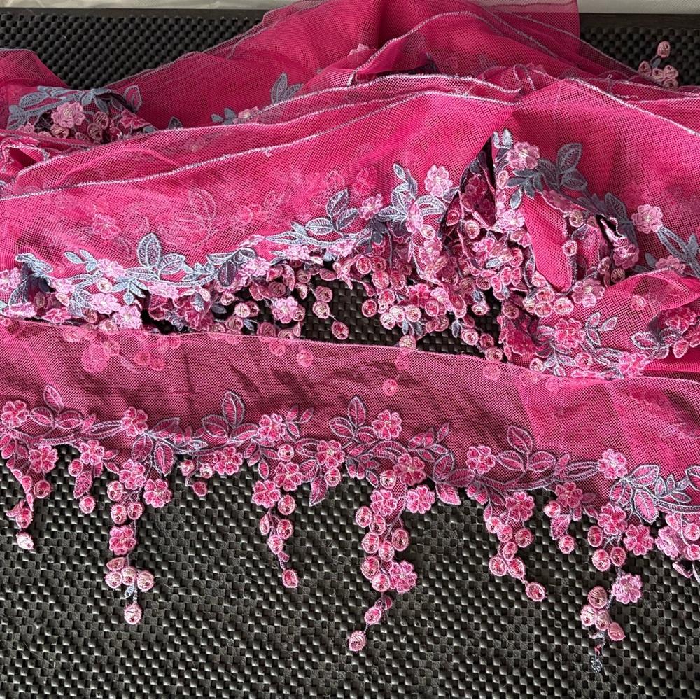 Pink Floral Lace Trimming